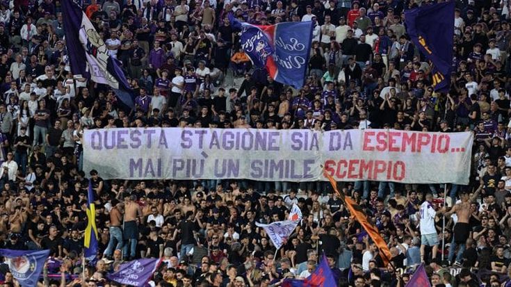 Fiorentina addio tra i fischi, squadra contestata dopo il pari con l’Atalanta (1-1)