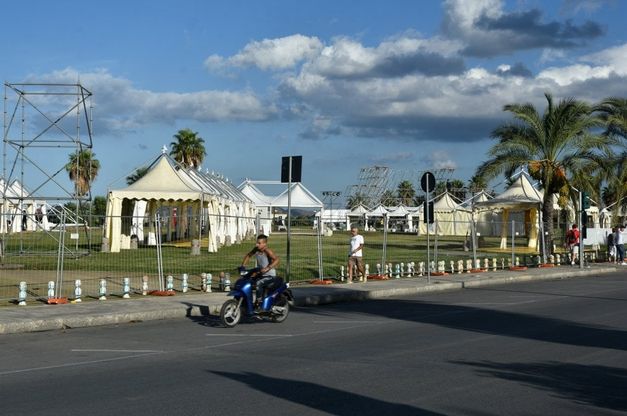 Italia 5 Stelle: volontari al lavoro al Foro Italico di Palermo