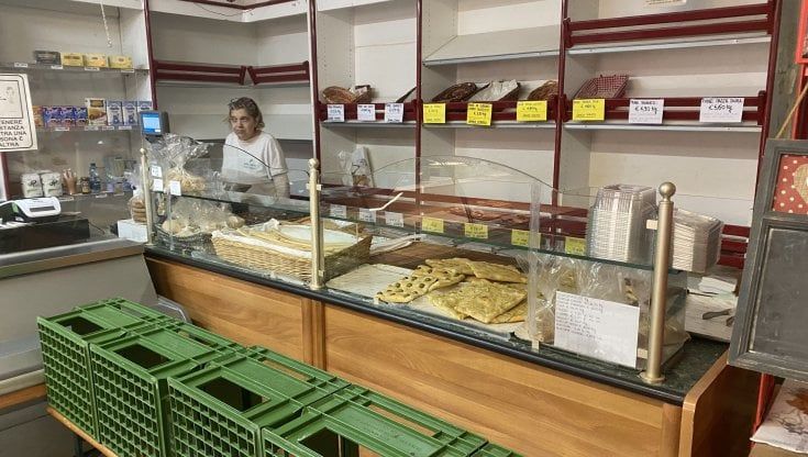 Genova, contro il caro-bollette luci abbassate nei forni, "Altrimenti chiudiamo"