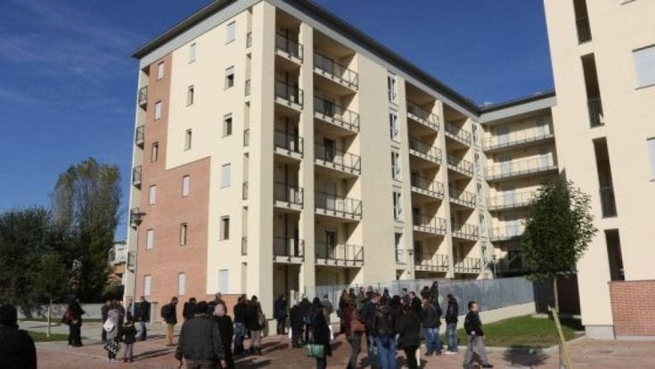 Cinque Stelle, c’è un piano per 600 mila case ma lo pagheranno i lavoratori