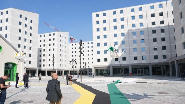 Cento giorni alle Olimpiadi: Milano è sospesa tra inchieste, caro casa e incertezza politica