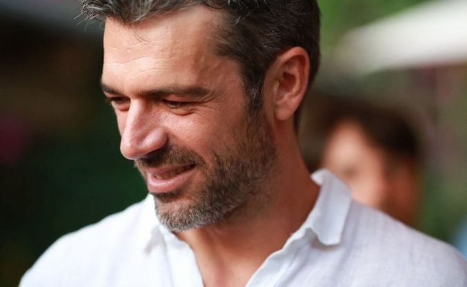Fascino e sorrisi, Luca Argentero conquista Ischia: "Farò il medico in una serie tv"