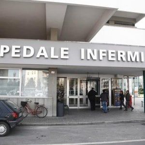 Rimini, muore dopo aver bevuto una bibita: non è sabotaggio, forse un suicidio