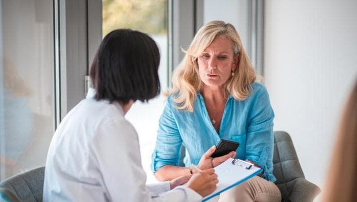 Malattie rare, diagnosi due anni più tardi per le donne e sintomi spesso scambiati per stress
