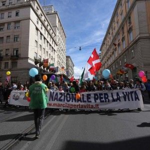 Marcia per la vita, in piazza a Roma contro l'aborto. "Siamo in 40mila"