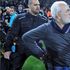 Grecia, presidente del Paok entra in campo con la pistola: campionato sospeso