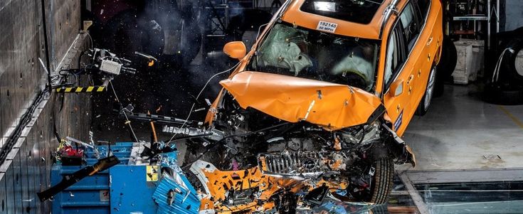 Volvo: "Irresponsabile anticipare l'arrivo dell'auto a guida autonoma"
