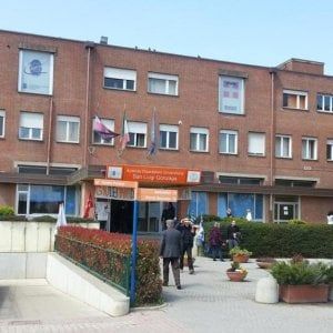 Volvera, madre di famiglia perde tre dita accendendo un petardo