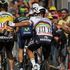 Tour de France, Nibali cade ma se la cava. Poi litiga con Froome. Martin si ritira, l'Africa diventa a pois