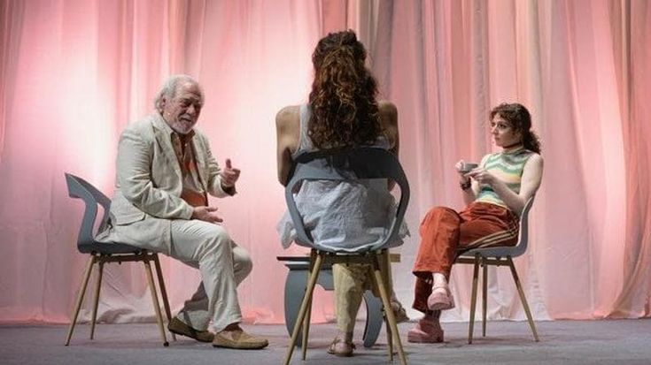 “Le volpi” di Franchi e Ricci: desideri, invidie e interessi nella vita di provincia