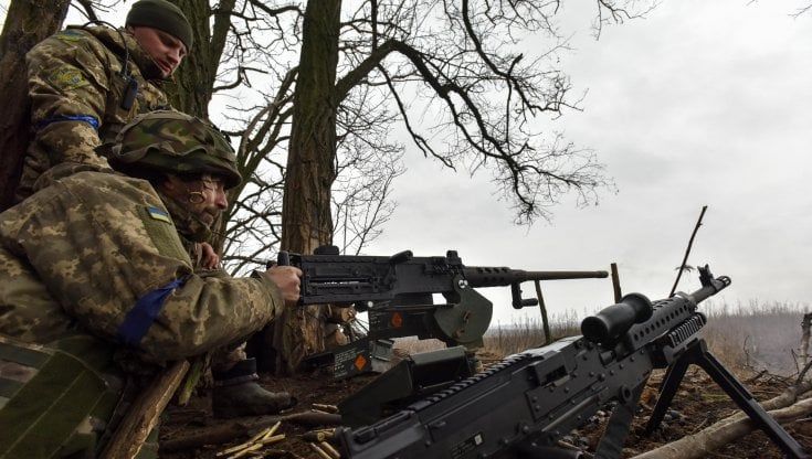 Guerra Ucraina - Russia, le news del 27 febbraio. Zelensky: "Situazione a Bakhmut sempre più complicata"