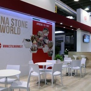 Dal Gargano al Qatar, le lastre di Stilmarmo spingono sull'export