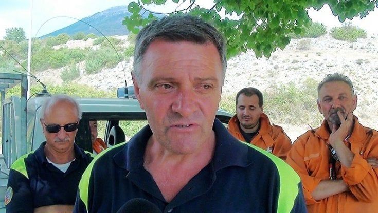 Sindaco di Vico nel Lazio precipita per 8 metri e cade in dirupo durante rilievi: è grave