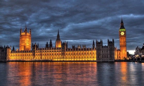 La Gran Bretagna introduce la "Google Tax"tassa del 25% alle multinazionali che evadono