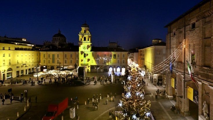 "M’illumino di meno": e il Comune lancia maxiproiezione sulla facciata del palazzo Governatore