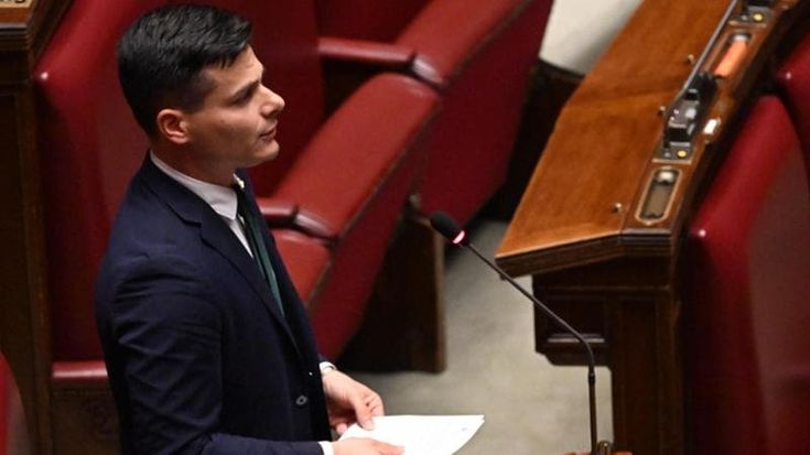 La Lega si spacca sull’Ucraina, in due disobbediscono a Salvini: "Con Vannacci sensibilità comune"