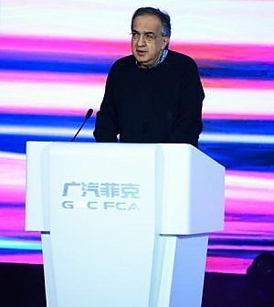 Marchionne, soluzione 10% per Exor il piano per prepararsi alle nozze