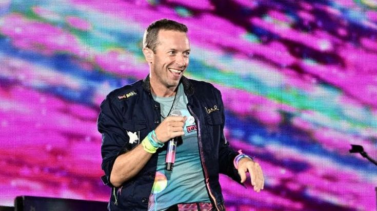 La notte dei Coldplay: tra la luna e le stelle un concerto intergalattico. Chris Martin: “Non vedevamo l’ora di tornare”