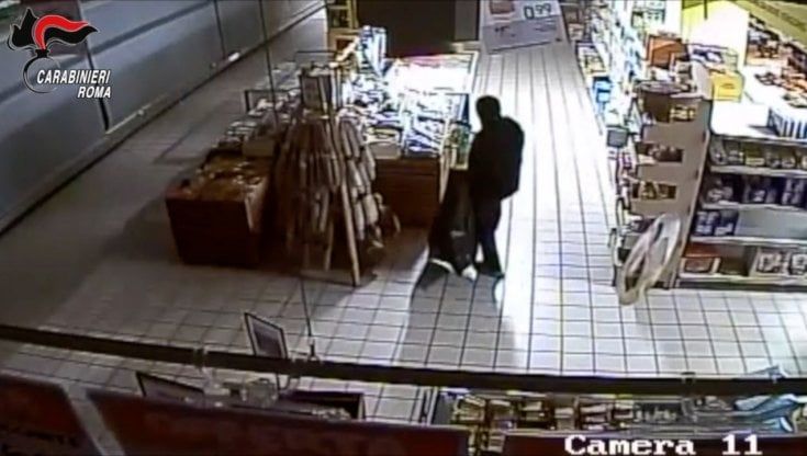 Roma, furti ai supermercati nel lockdown: quattro in carcere, due ai domiciliari