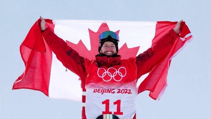 Pechino 2022, vince l'oro dopo aver battuto il cancro: la storia di Max Parrot è già un documentario