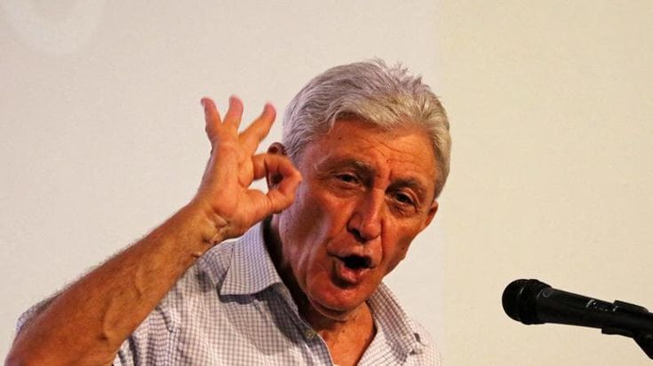Antonio Bassolino: “Quando il padre di “Sandokan” irruppe nell’assemblea del Pds e minacciò: Non dovete offendere Casal di Principe...”