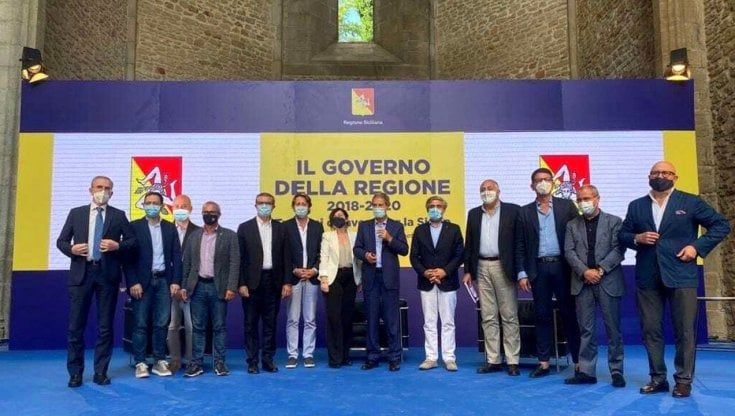 Musumeci e la giunta in conclave: soldi a pioggia per la volata elettorale
