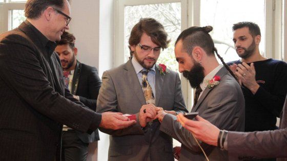 Perché il matrimonio gay contratto all'estero non vale in Italia