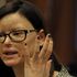 Lucia Annibali bacchetta Travaglio: 