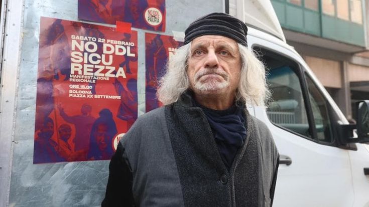 La vigilia / Alessandro Bergonzoni: “Alla fisarmonica di Salis aggiungo il soffio delle parole”