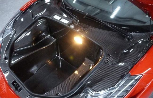 Richiamo Ferrari, per chi si chiude nel bagagliaio