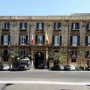 Sicilia, si sblocca la vertenza dei regionali. Firmato l'accordo sul salario accessorio 