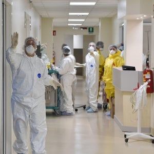 Coronavirus, saliti a 300 i decessi in Piemonte,  45 nelle ultime 24 ore. Le persone guarite sono 14