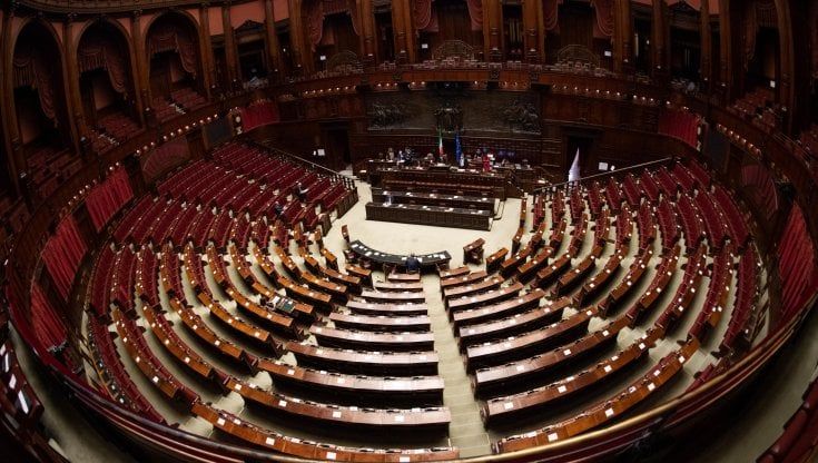 Decreto Green Pass: bocciati emendamenti, resta obbligo per ristoranti. Lega vota con Fdi. Letta: "Inaffidabili per il governo"