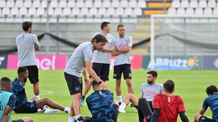 Cattivissimo mister, l’ossessione dei tifosi per le penitenze estive dopo il flop europeo