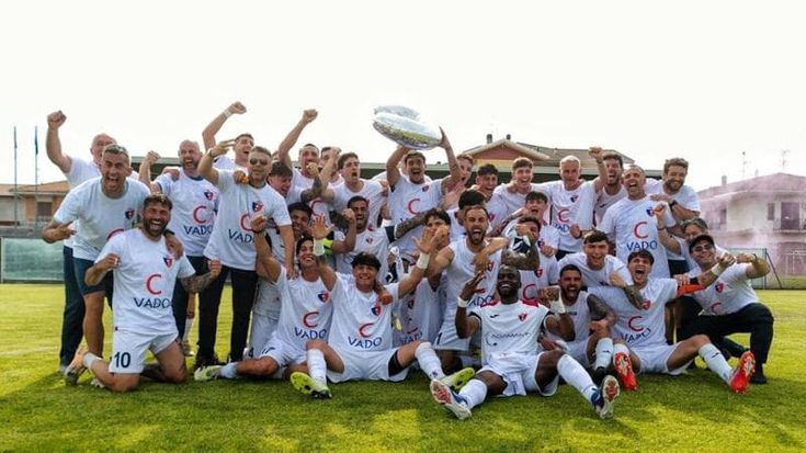 Vado, il calcio non è solo storia: la squadra operaia va in paradiso