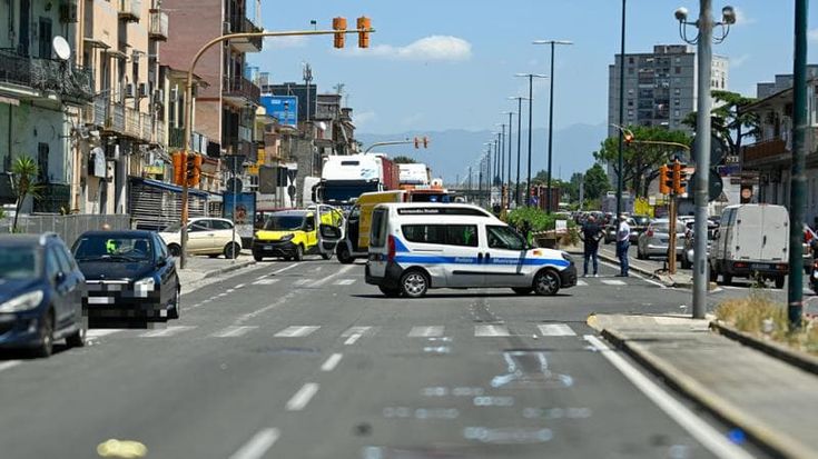 Strage di pedoni a Napoli, ogni 13 giorni una persona muore e quasi sempre il pirata scappa