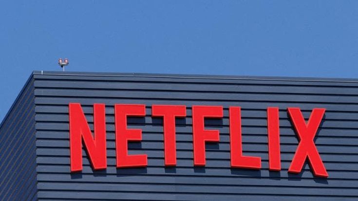 Netflix, rincari degli abbonamenti illegittimi: "Rimborsi fino a 500 euro ai clienti". La sentenza