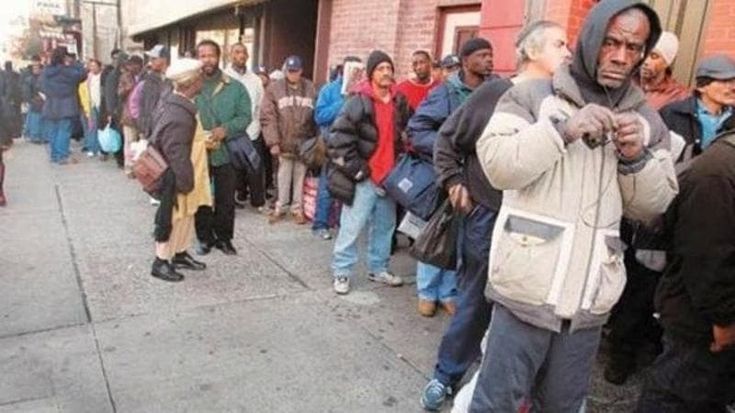 Disuguaglianze, Wall Street alle stelle, ma c’è chi si vende il sangue per la spesa e l’affitto