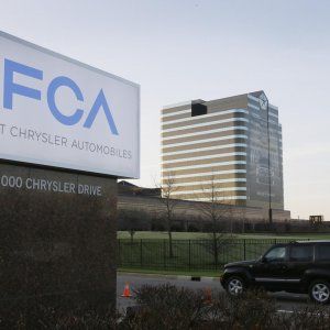 Francia, il mercato auto cresce ancora. Fca a velocità doppia