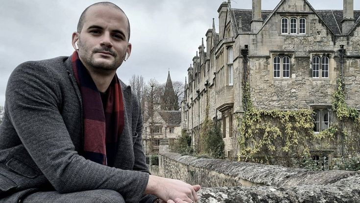 Giacomo Gorini, l’immunologo italiano a Oxford: “Ho vissuto mesi in laboratorio. Sono certo della sicurezza del nostro vaccino"