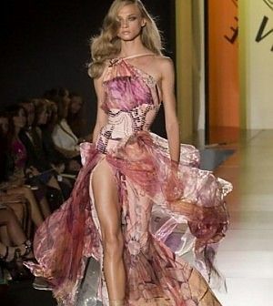 Versace, si restringe la rosa<br />per gli aspiranti acquirenti