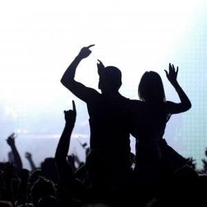 Rave party nelle campagne del Trapanese, 37 denunciati dai carabinieri