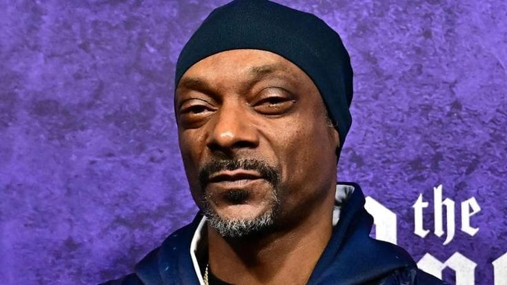 Snoop Dogg, dal gangsta rap al commento delle Olimpiadi: la parabola di un artista controverso