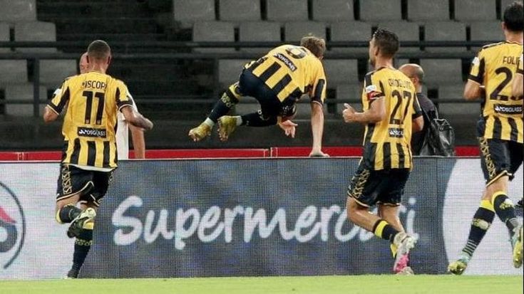 Serie B: colpo della Juve Stabia a Bari, la Salernitana vince in rimonta