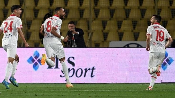 Il Monza vince 2-0 a Catanzaro, serie A ad un passo