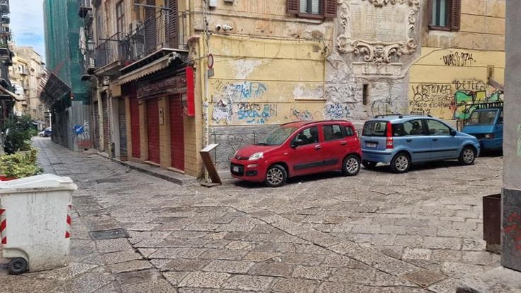 Dimesso il bengalese accoltellato, il turista americano aspetta in carcere la traduzione degli atti