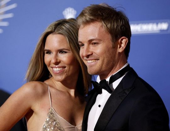 Formula 1, Nico Rosberg al galà di fine stagione: gli scatti della premiazione 