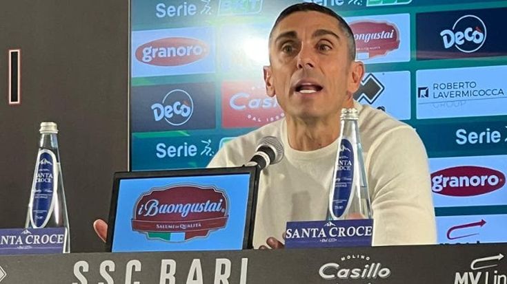 Bari in emergenza contro il Brescia, Longo: “Out anche Lasagna, vogliamo un attaccante quanto prima”