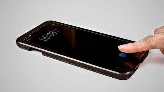 Vivo, ecco il primo smartphone con lettore d'impronte integrato nel display