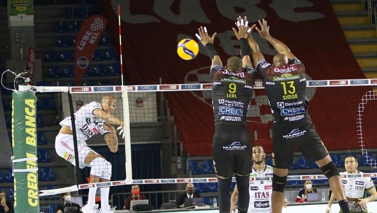 Volley, Superlega: Trento sbanca Civitanova in gara 1 di semifinale